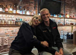 Miley Cyrus dines at Franklin restaurant this weekend