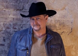 Tracy Lawerence Announces First Headlining Show at The Ryman