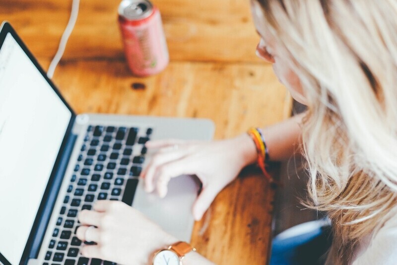 woman-on-computer-stock-photo